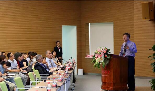 美國醫(yī)療專家走進西安國際醫(yī)學(xué)中心，開展國際醫(yī)療合作 