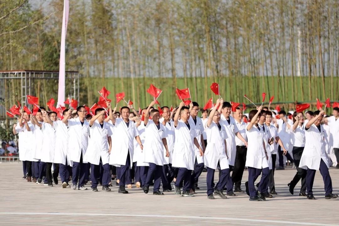 人民日?qǐng)?bào)海外網(wǎng)記者走進(jìn)西安國(guó)際醫(yī)學(xué)中心，請(qǐng)看報(bào)道