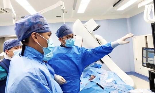 三秦都市報—慌！慌！慌！七旬大叔選擇這里心不“慌”了