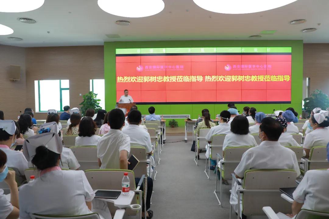 軍醫(yī)大咖齊聚一堂，共敘國(guó)際醫(yī)學(xué)創(chuàng)新發(fā)展