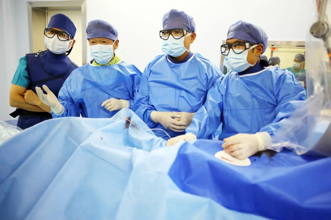 健康時報(bào)—專訪|我不是醫(yī)神，我只是個有愛心的醫(yī)生！