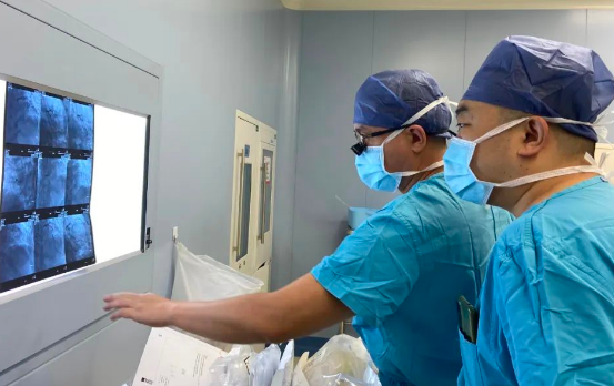 這，就是醫(yī)護(hù)人員的“硬核”擔(dān)當(dāng)！