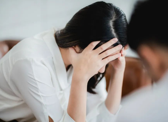 沒食欲、睡眠差、全身乏……這些“長新冠”癥狀有可能是心理疾病撥打96999-3可免費咨詢