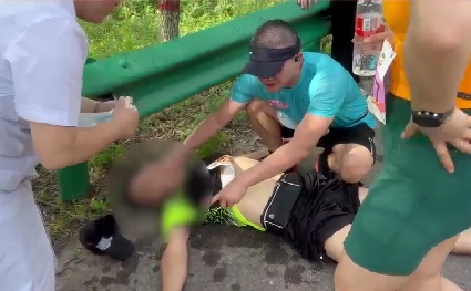 太牛掰了，醫(yī)者仁心！