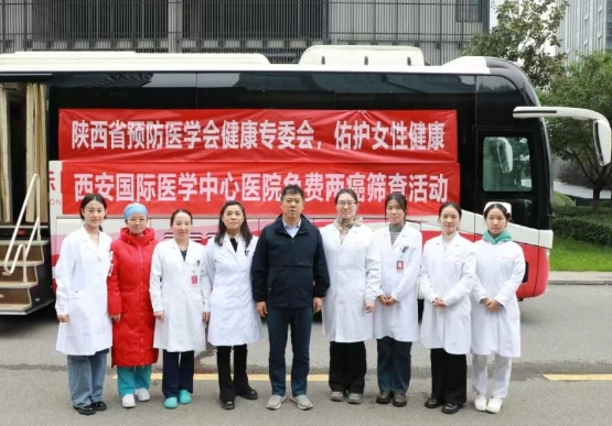 健康服務(wù)到身邊！我院“兩癌篩查”公益行走進(jìn)企業(yè)